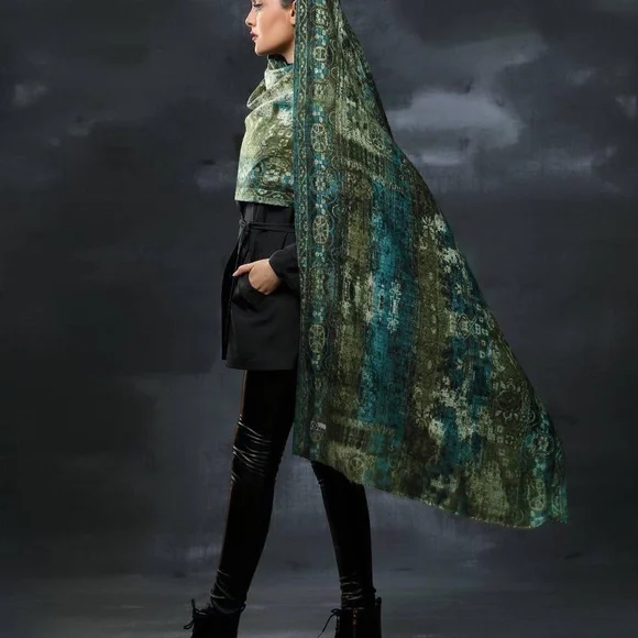 Scarf - Picture 7 of 7